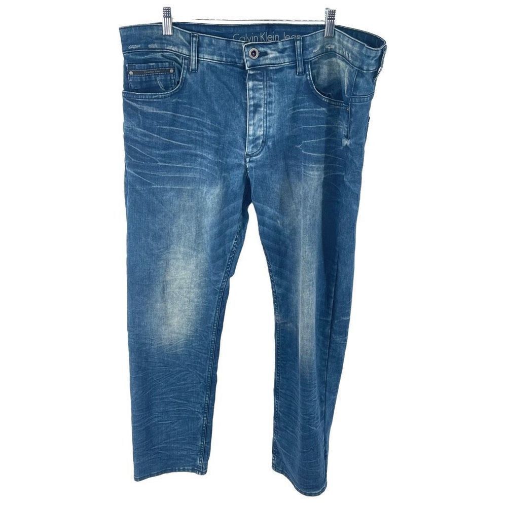 Calvin Klein mens button fly Denim Tapered Fit Jeans Size 38 x 30